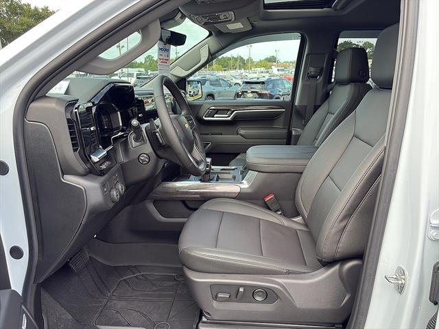 2026 Chevrolet Silverado 1500 LTZ - Photo 15