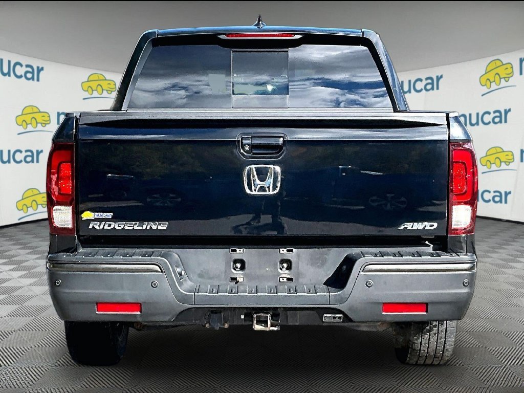 Used 2017 Black Honda Black Edition image 5