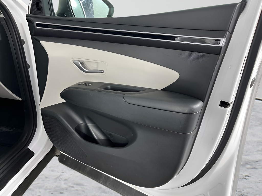 Used 2024 White Pearl Hyundai SEL image 15