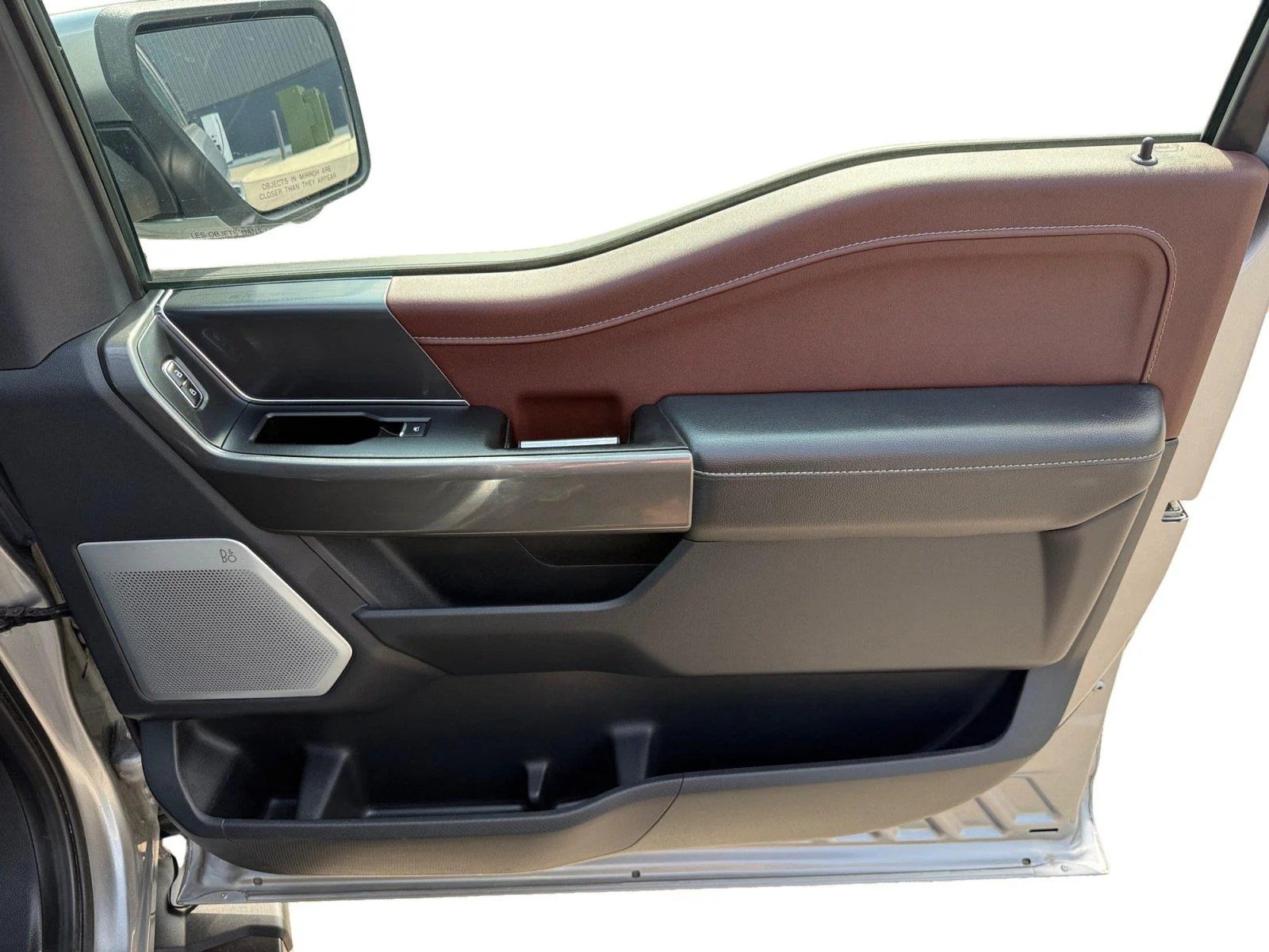 Used 2023 Iconic Silver Ford LARIAT image 25