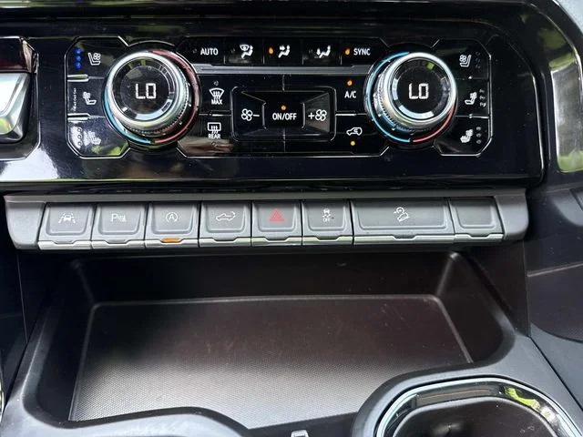 Used 2024 Silver GMC AT4 image 36