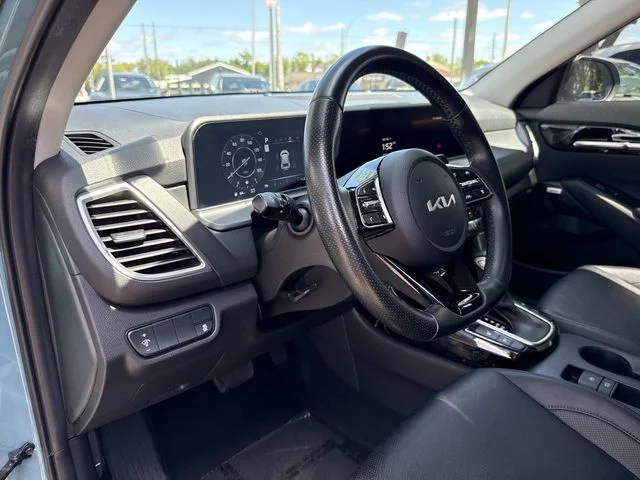 Used 2024 Blue Kia SX image 25