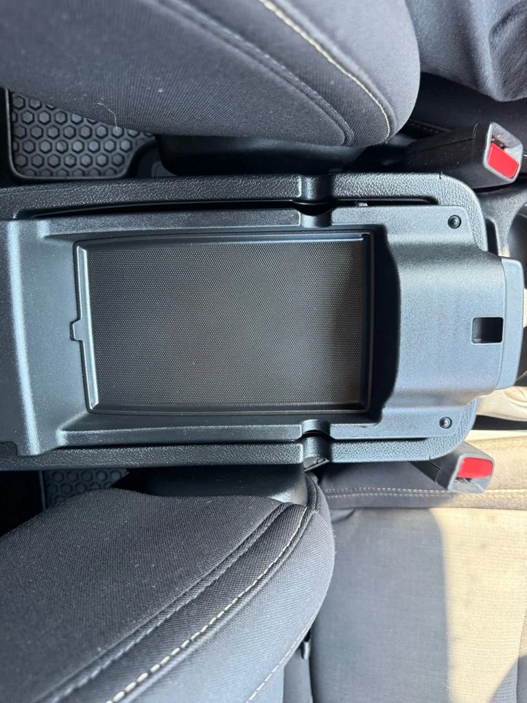 Used 2017 Red Jeep Latitude image 28