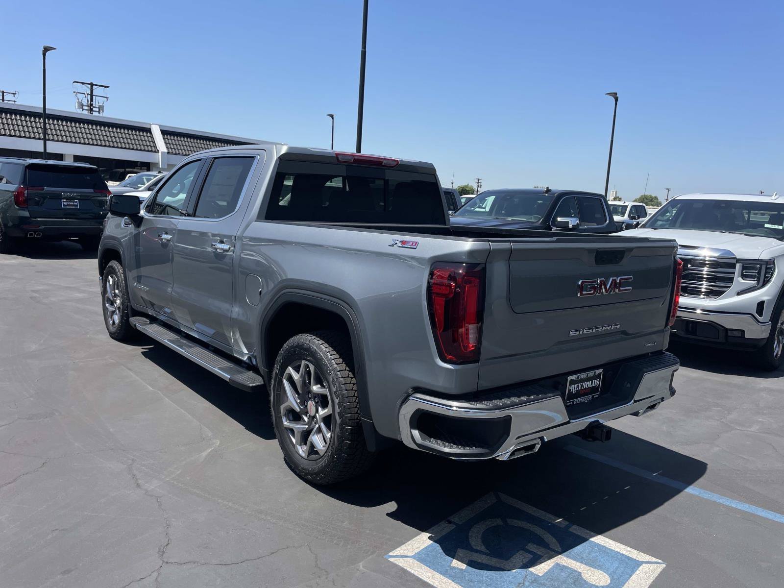 2026 GMC Sierra 1500 SLT - Photo 5