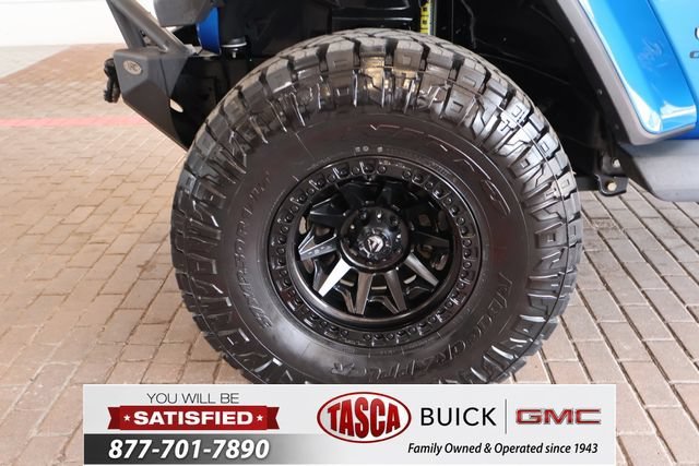 Used 2021  Jeep Overland image 11
