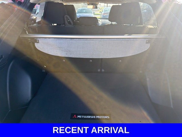 Used 2023  Mitsubishi ES image 33