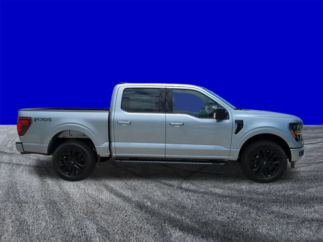 New 2026 Iconic Silver Metallic Ford XLT image 3