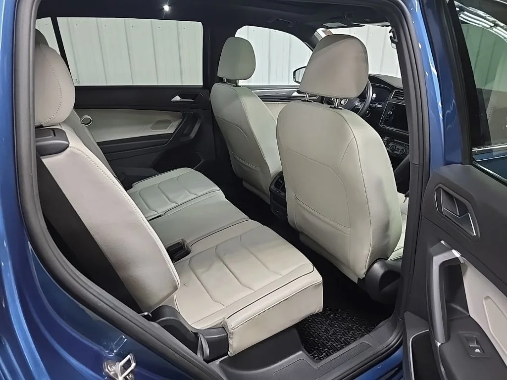 Used 2020 Blue Volkswagen 2.0T SEL Premium R-Line image 18
