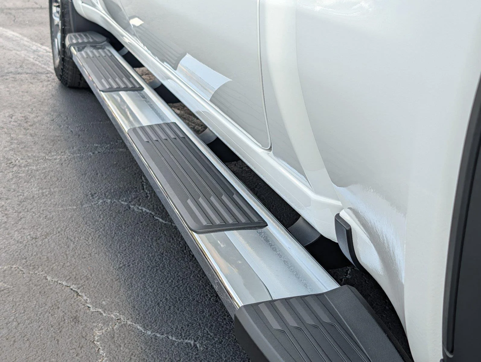 New 2026 Summit White GMC SLT image 35