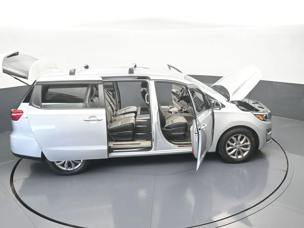 Used 2021 Silky Silver Kia EX image 60
