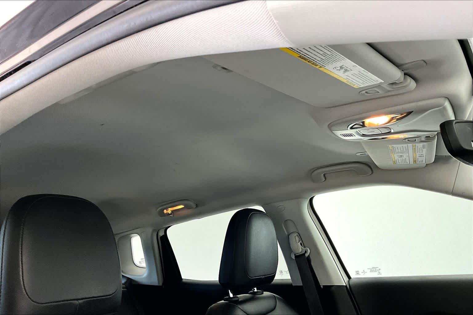 Used 2018 White Clearcoat Jeep Limited image 22