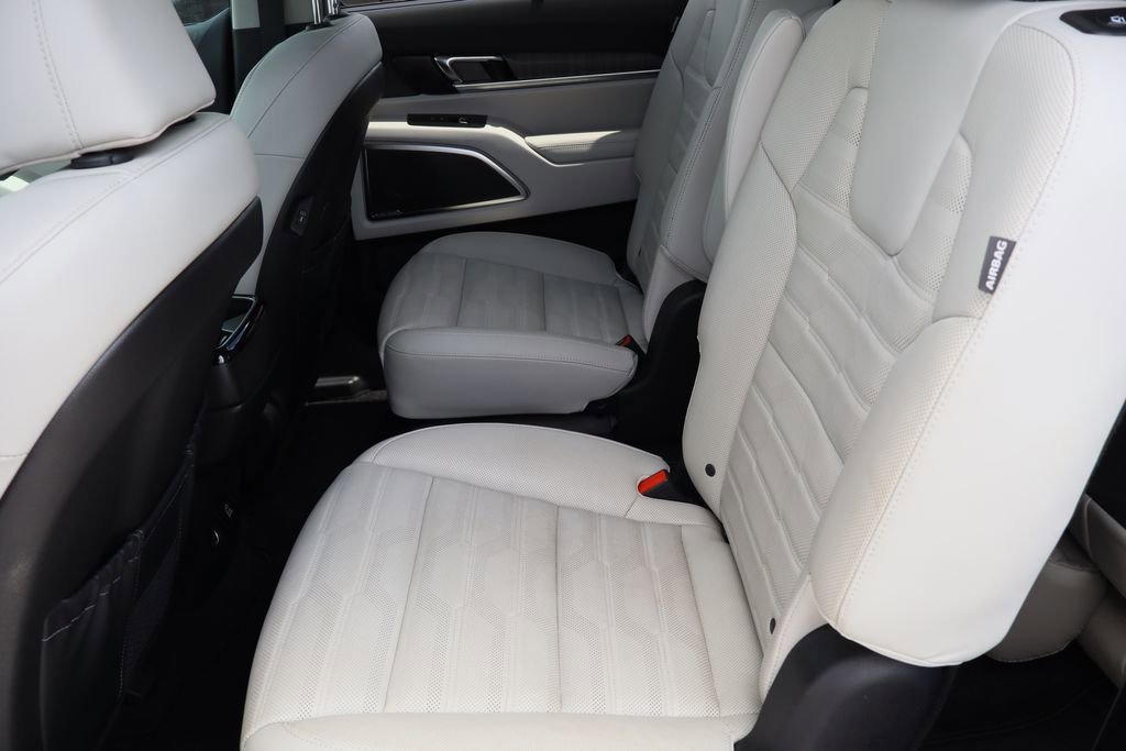 Used 2023 White Kia SX Prestige image 26