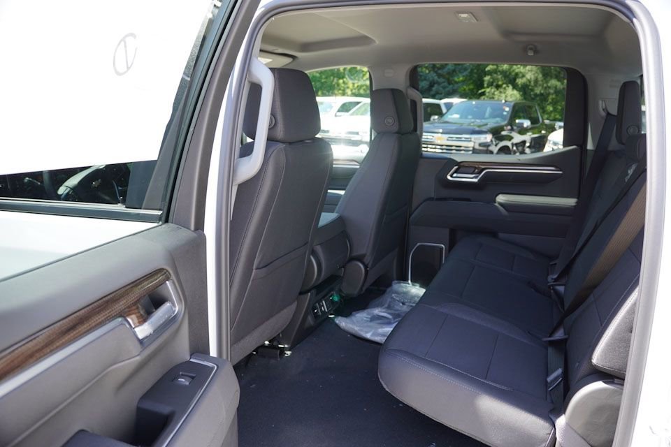 2026 Chevrolet Silverado 1500 LT - Photo 11