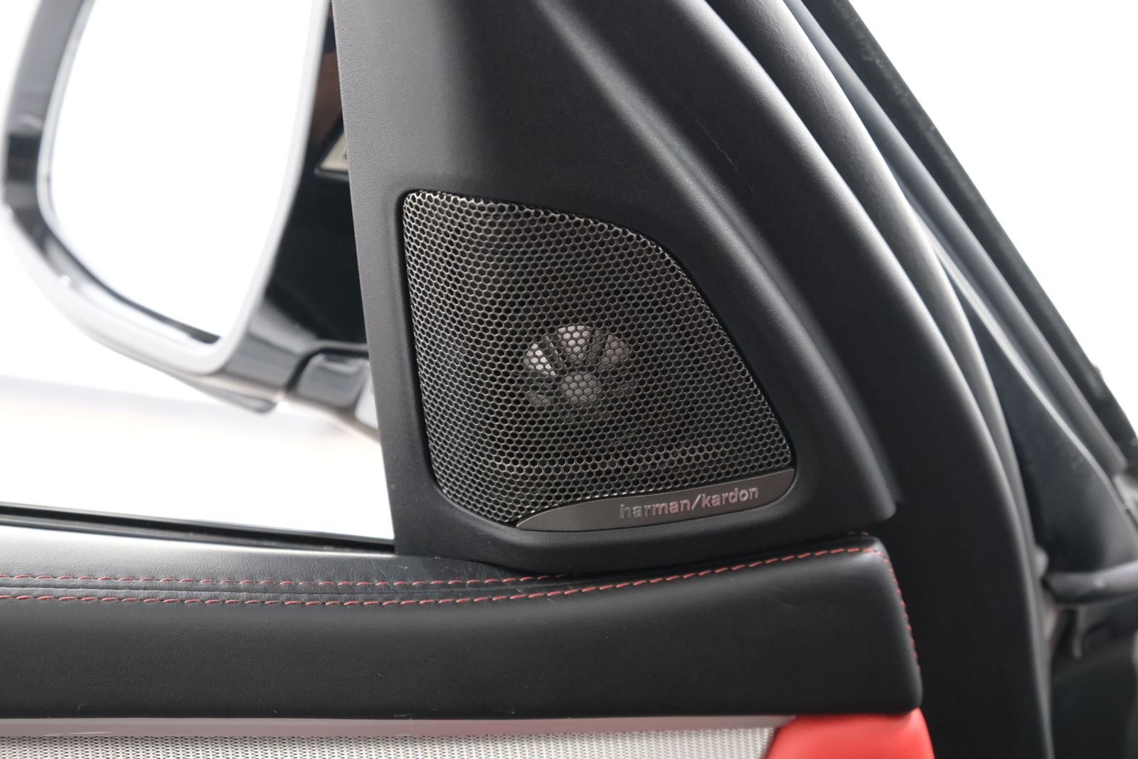 Used 2016 White Metallic BMW Base image 26