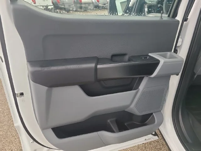 New 2026 Oxford White Ford XL image 10