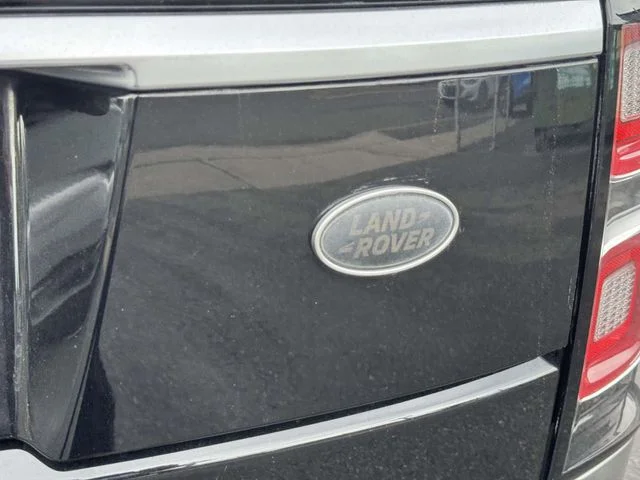 Used 2019 Black Land Rover 5.0L V8 Supercharged image 14