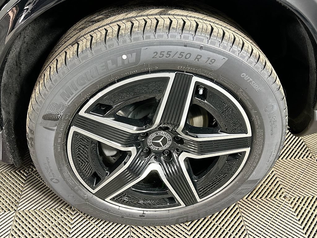 New 2026 Black Mercedes-Benz GLC 300 image 63