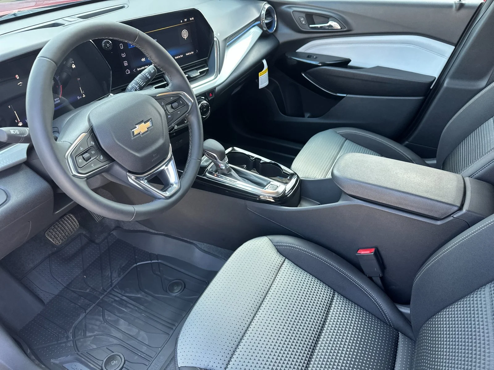 2026 Chevrolet Trax LT - Photo 10