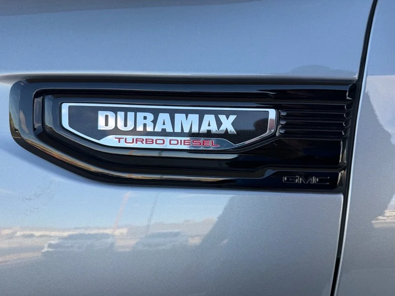 Used 2025 Sterling Metallic GMC Elevation image 29