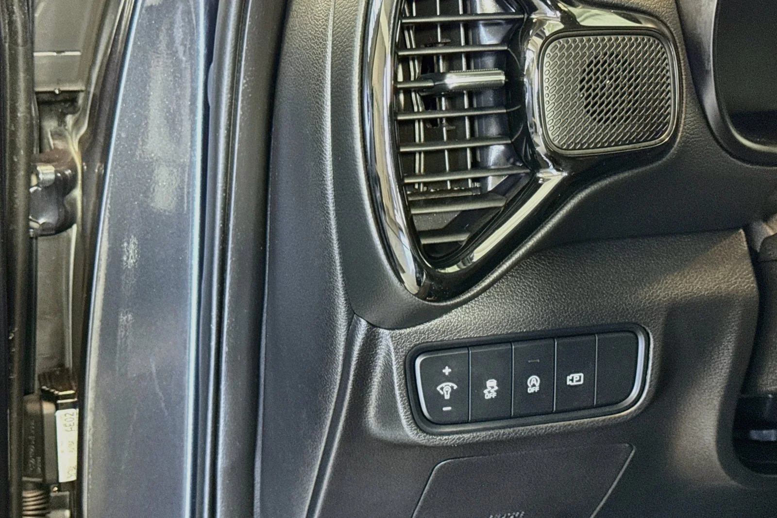 Used 2023 Gravity Gray Kia EX image 10