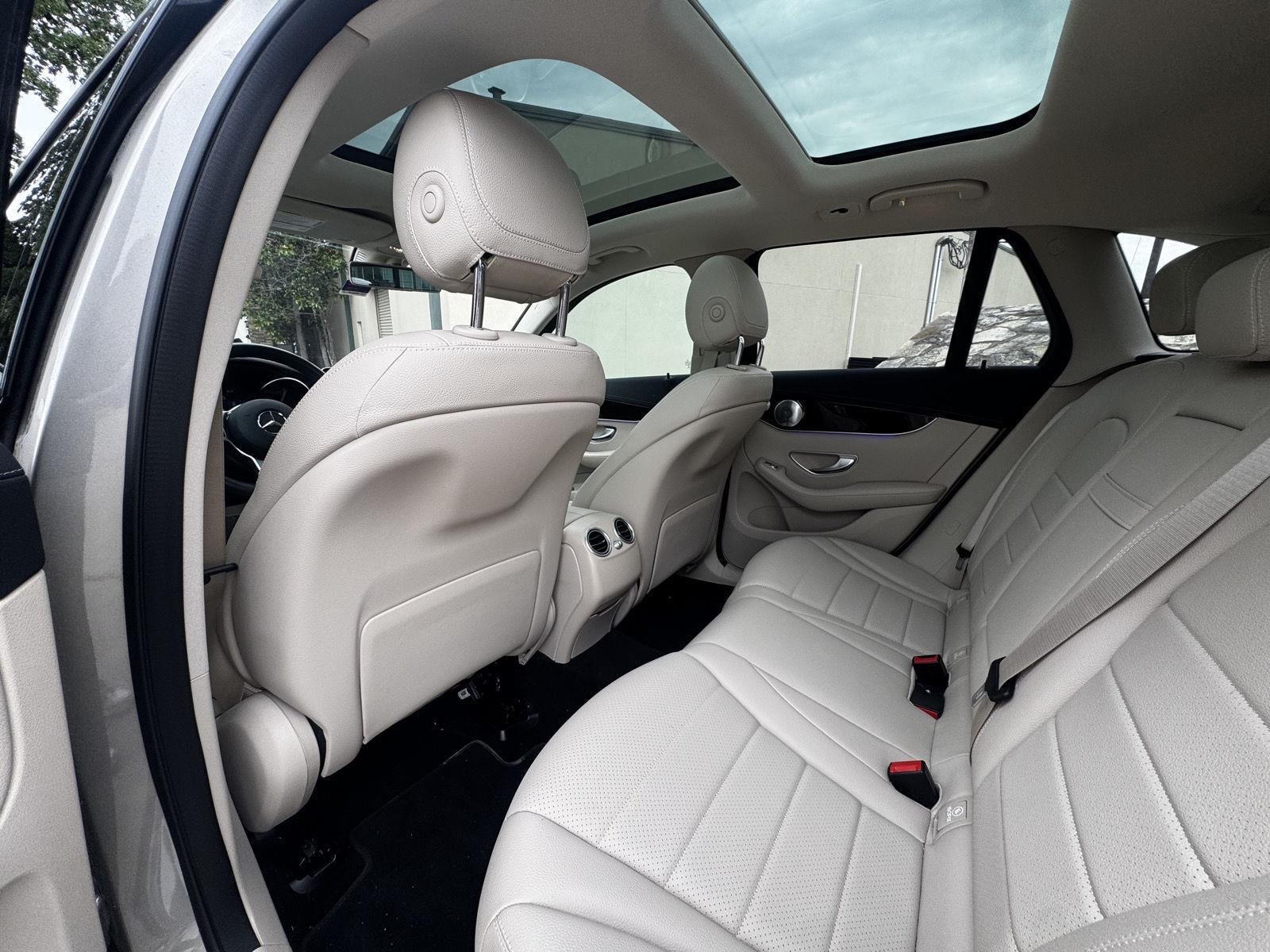 Used 2020 Mojave Silver Metallic Mercedes-Benz GLC 300 SUV image 12