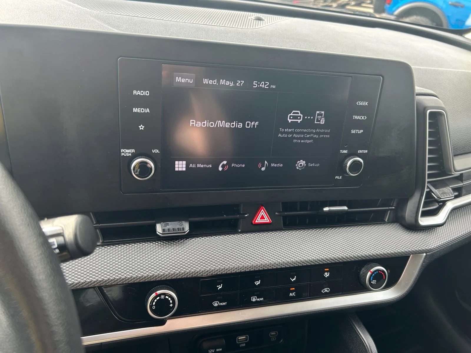 Used 2023 WHITE Kia X-LINE AWD image 21