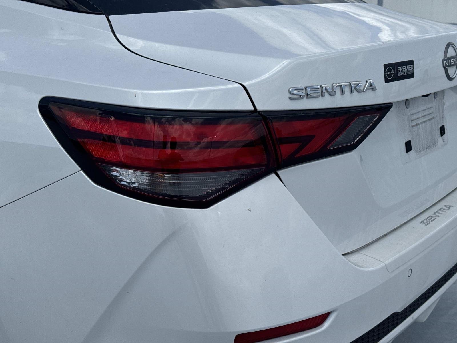 Used 2025 Aspen White Tricoat Nissan SV image 9