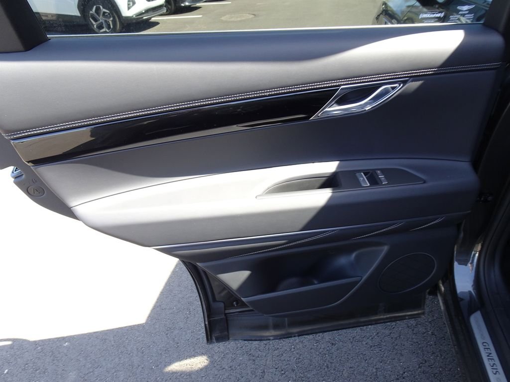 New 2025 Gray Genesis 2.5T STANDARD image 15