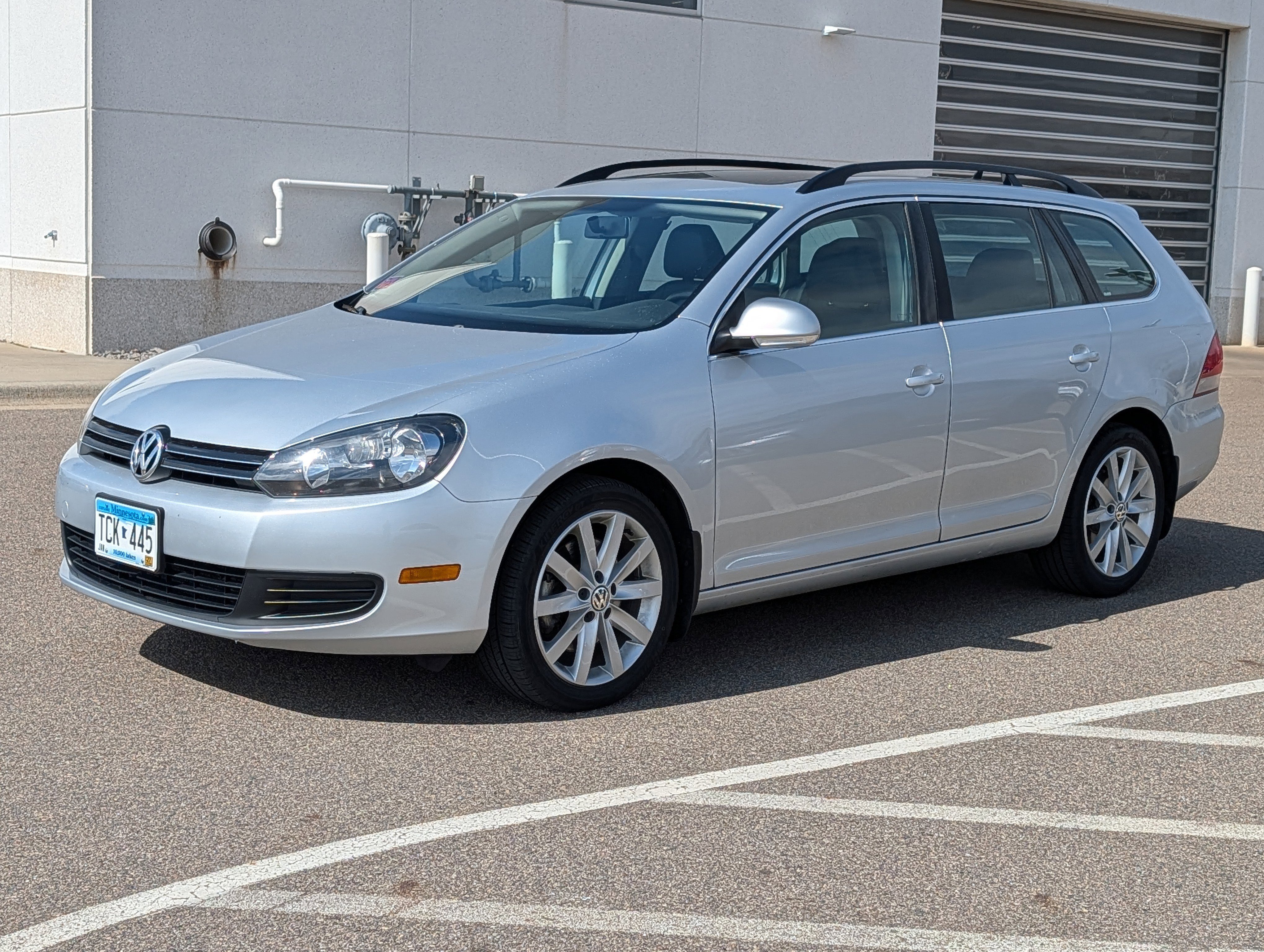 Used 2014 Volkswagen Jetta SportWagen TDI with VIN 3VWPL7AJ7EM615572 for sale in Waite Park, Minnesota