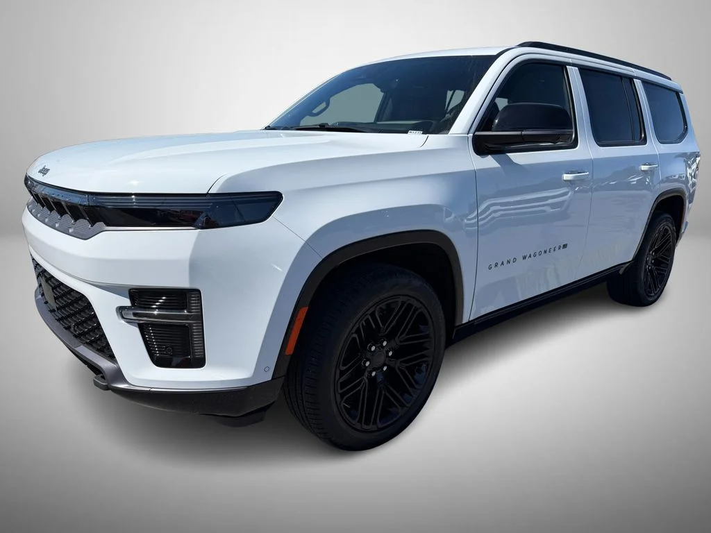 New 2026 Bright White Clear-Coat Exterior Paint Jeep Limited Reserve image 2