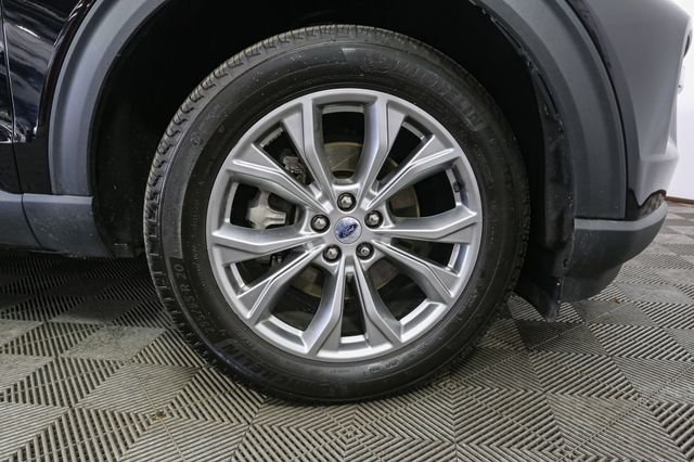 Used 2023 Black Ford XLT image 15