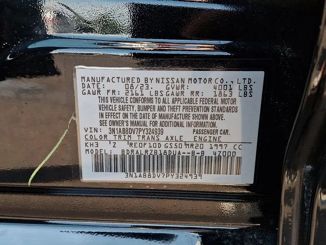 Used 2023 Black Nissan SR image 27