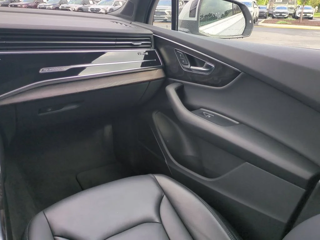 Used 2021 White Audi 55 Premium Plus image 17