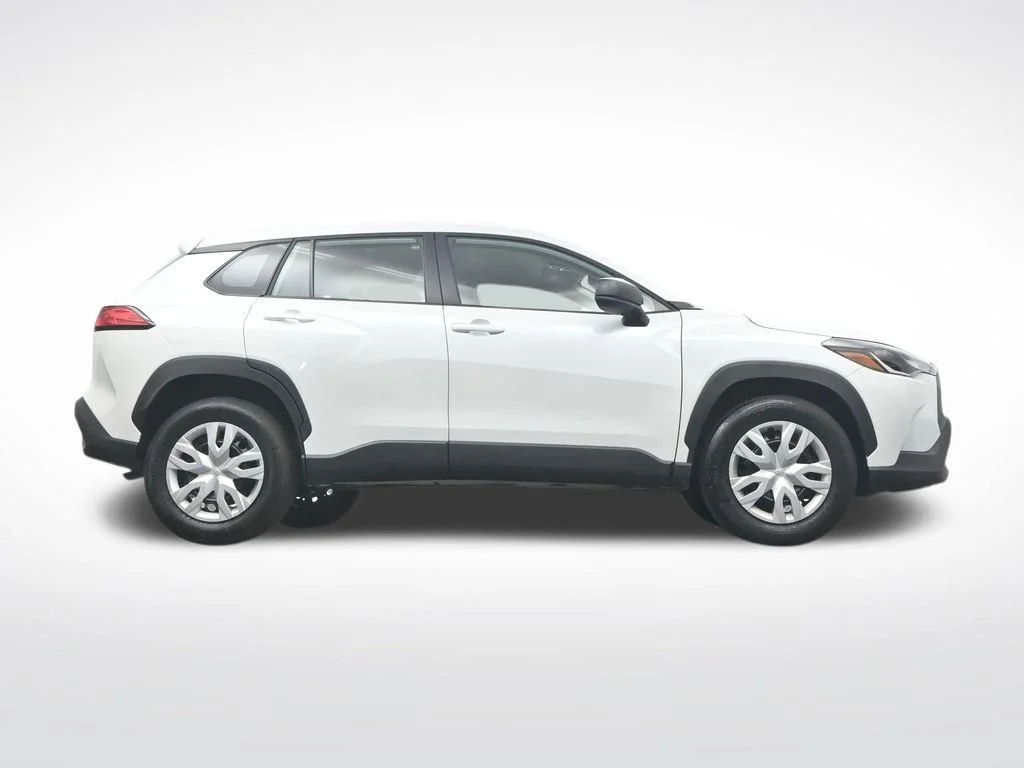 Used 2025 Beige Toyota L image 35