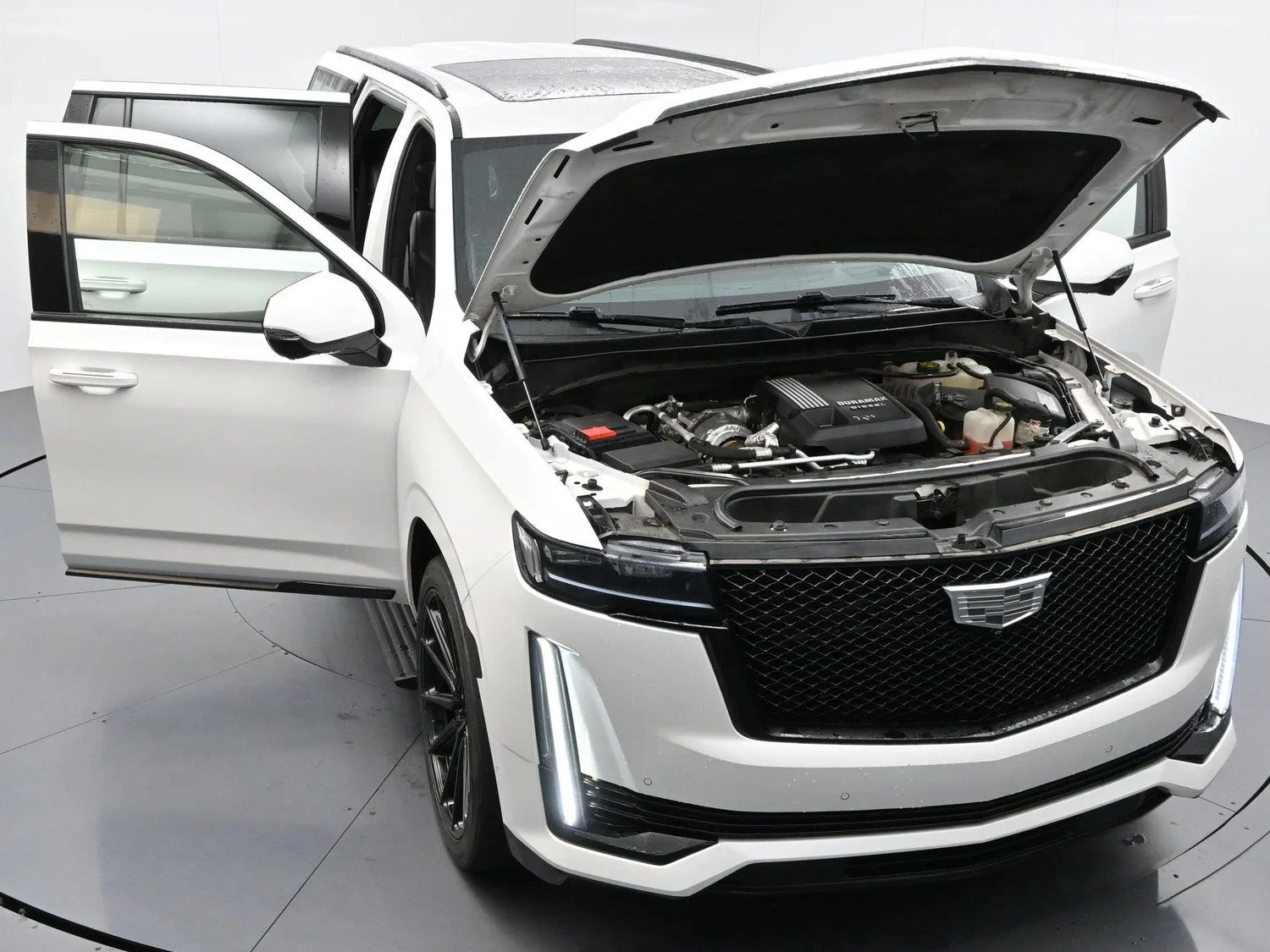 Used 2021 Crystal White Tricoat Cadillac Sport Platinum image 48
