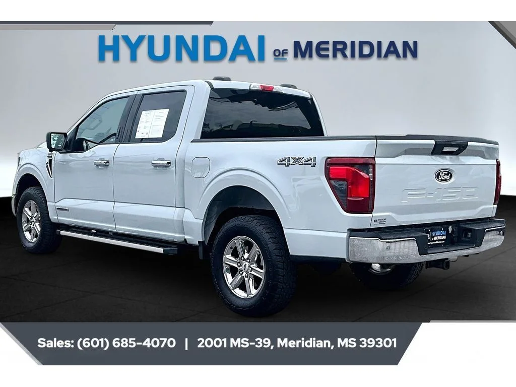 Used 2024 Avalanche Ford XLT image 2