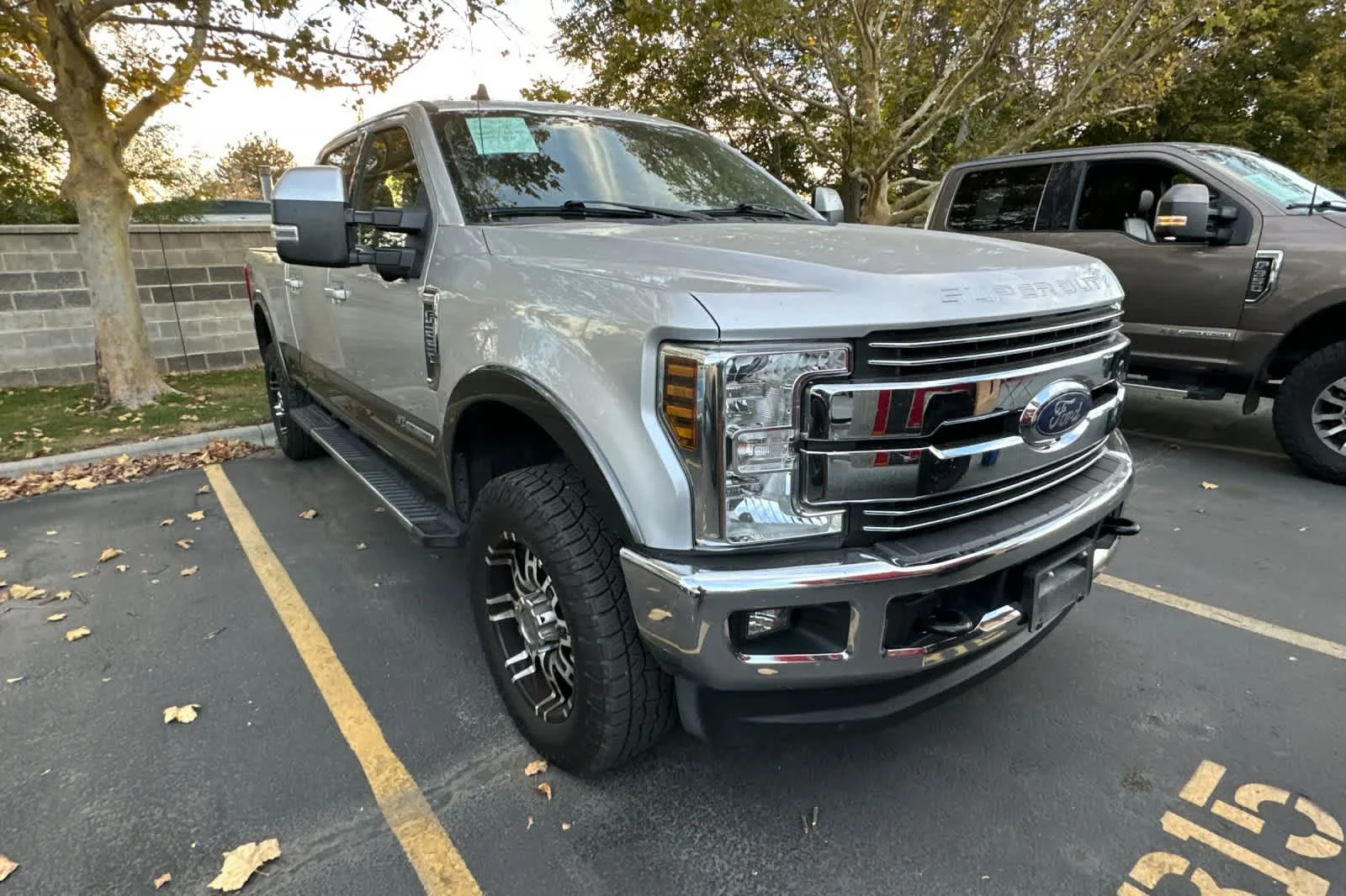 Used 2019 Ingot Silver Metallic Ford LARIAT image 3