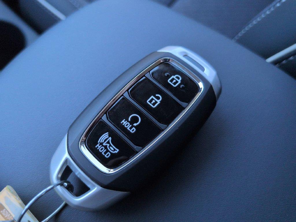 New 2026 White Hyundai SEL w/Two-Tone Roof image 46