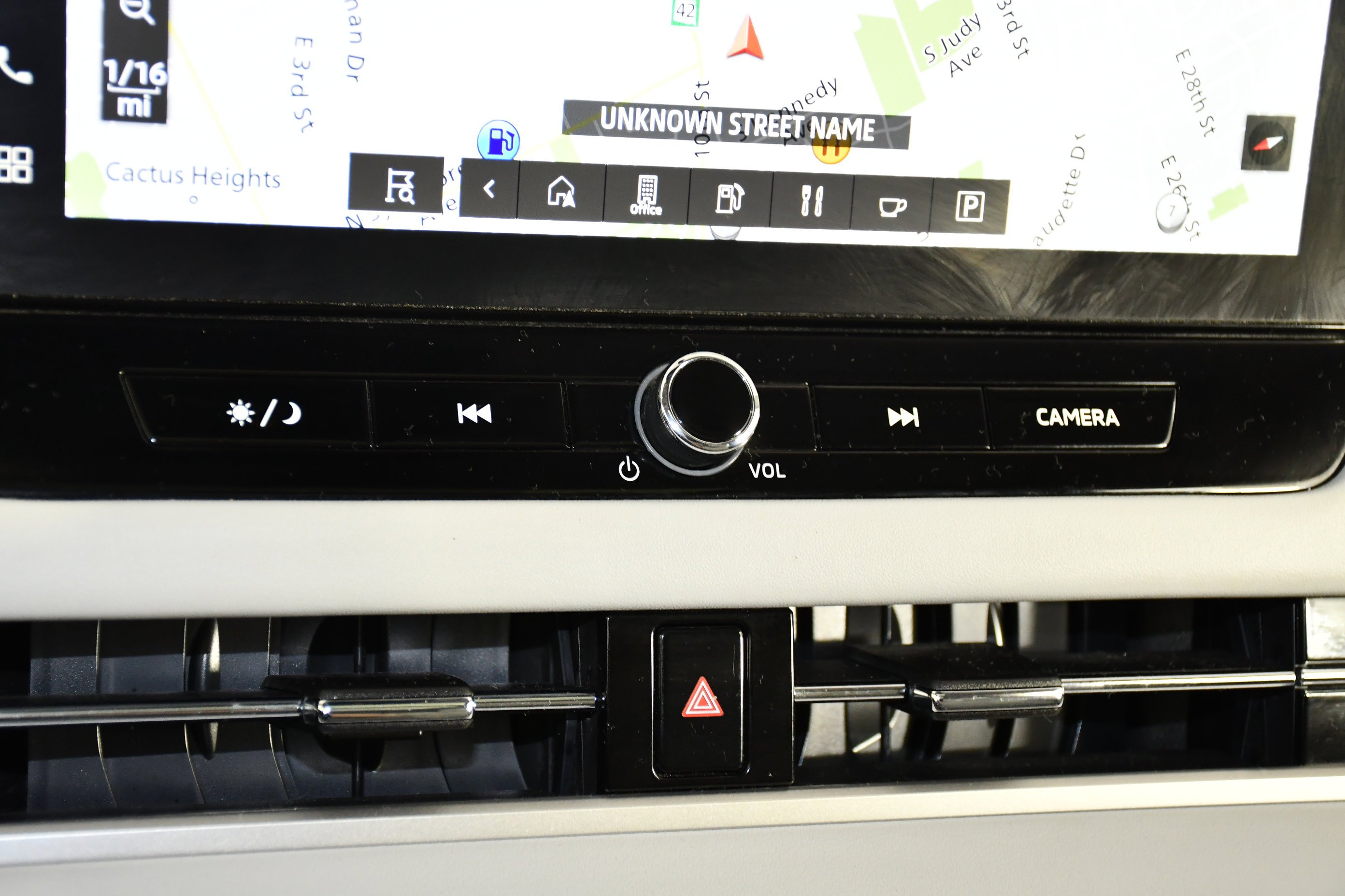 Certified Used 2025 Gray Mitsubishi SEL image 28