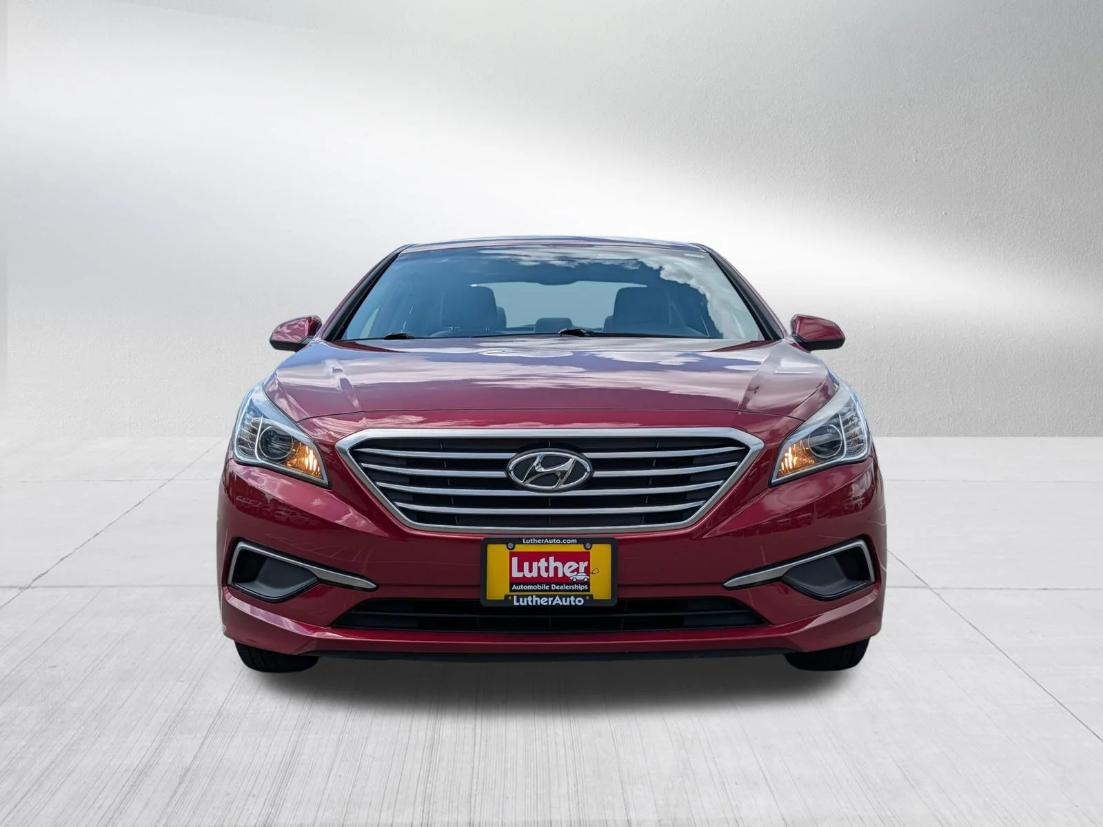 Used 2016 Hyundai Sonata SE with VIN 5NPE24AF9GH290990 for sale in Rochester, Minnesota