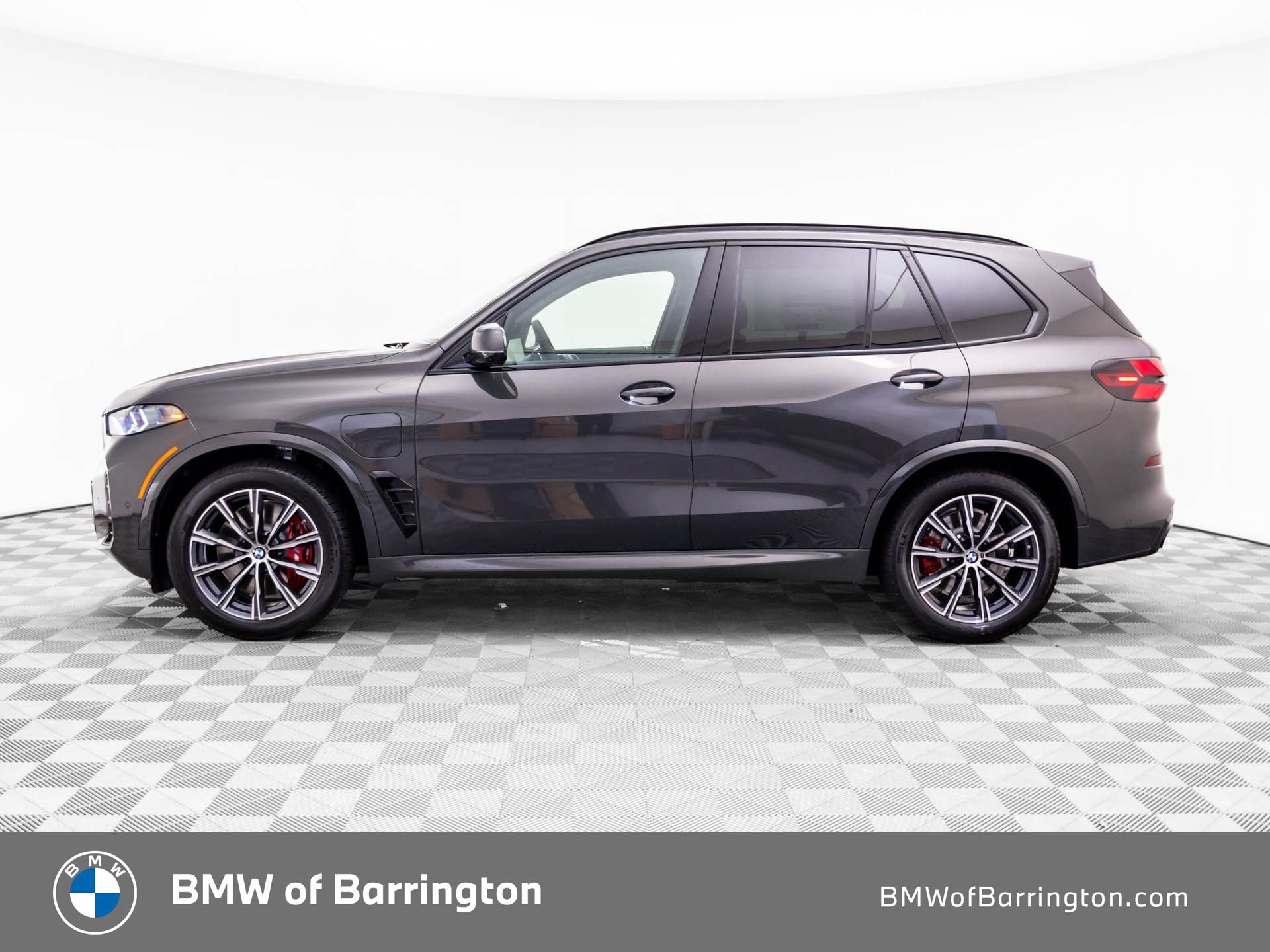 New 2026 Dravit Grey Metallic BMW xDrive50e image 2