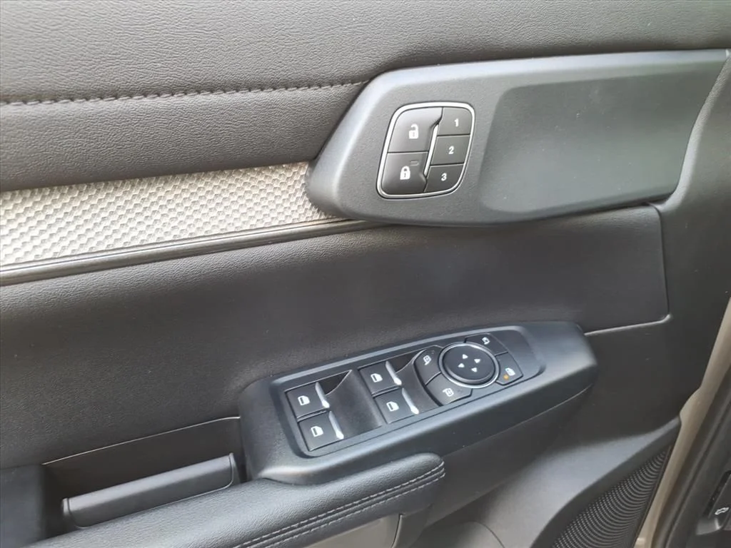 New 2026 Marsh Gray Ford Lariat® image 16
