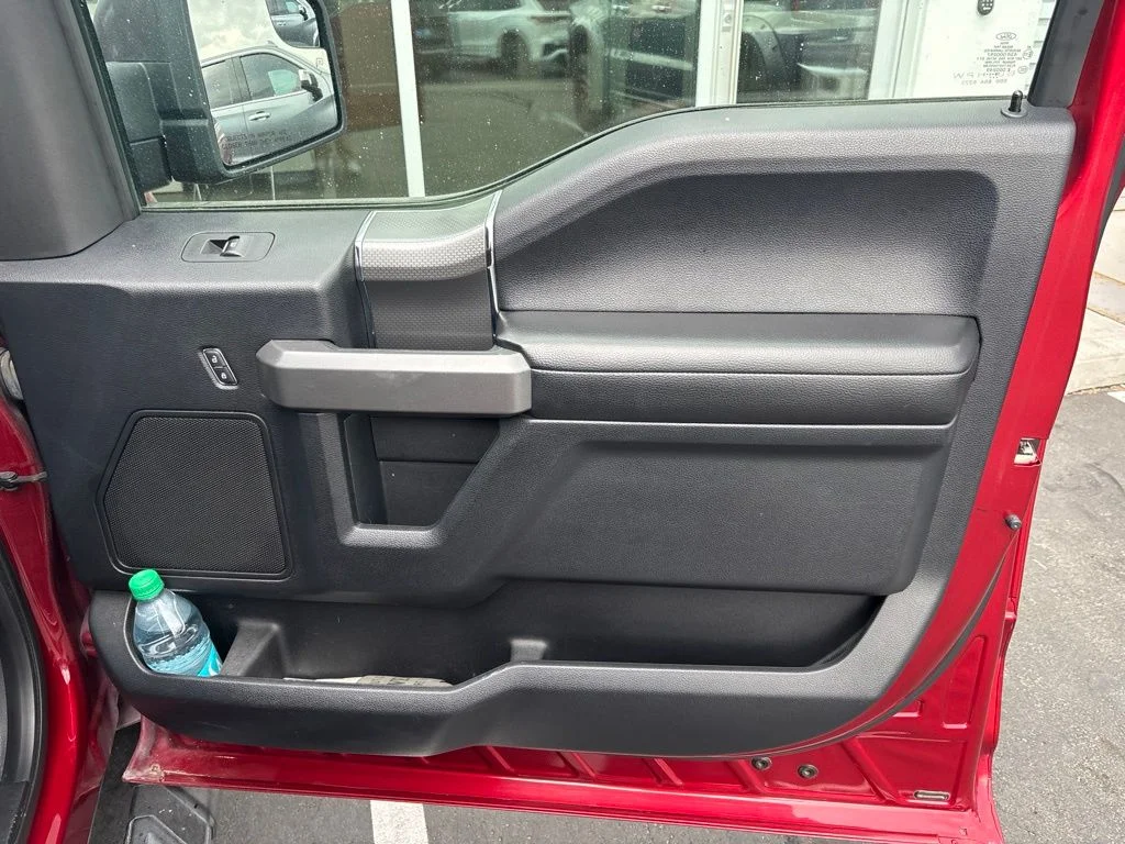 Used 2016 Red Ford XLT image 16
