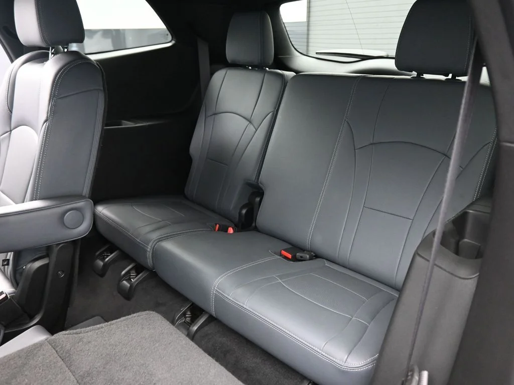 Used 2024 White Buick Premium Group image 21