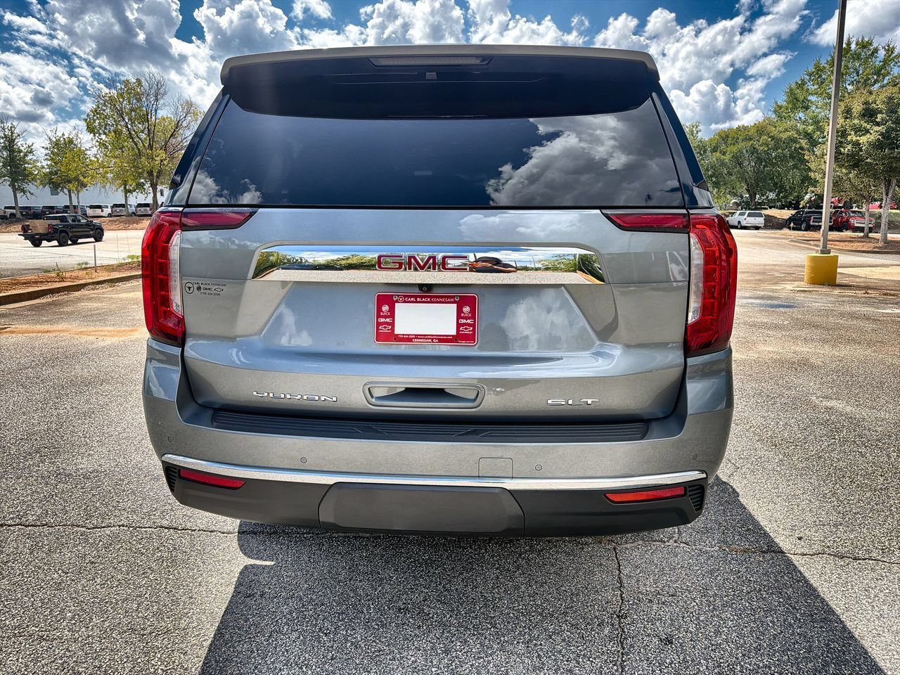 Used 2024 Sterling Metallic GMC SLT image 7