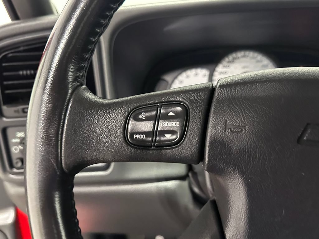 Used 2004 Victory Red Chevrolet NA image 63