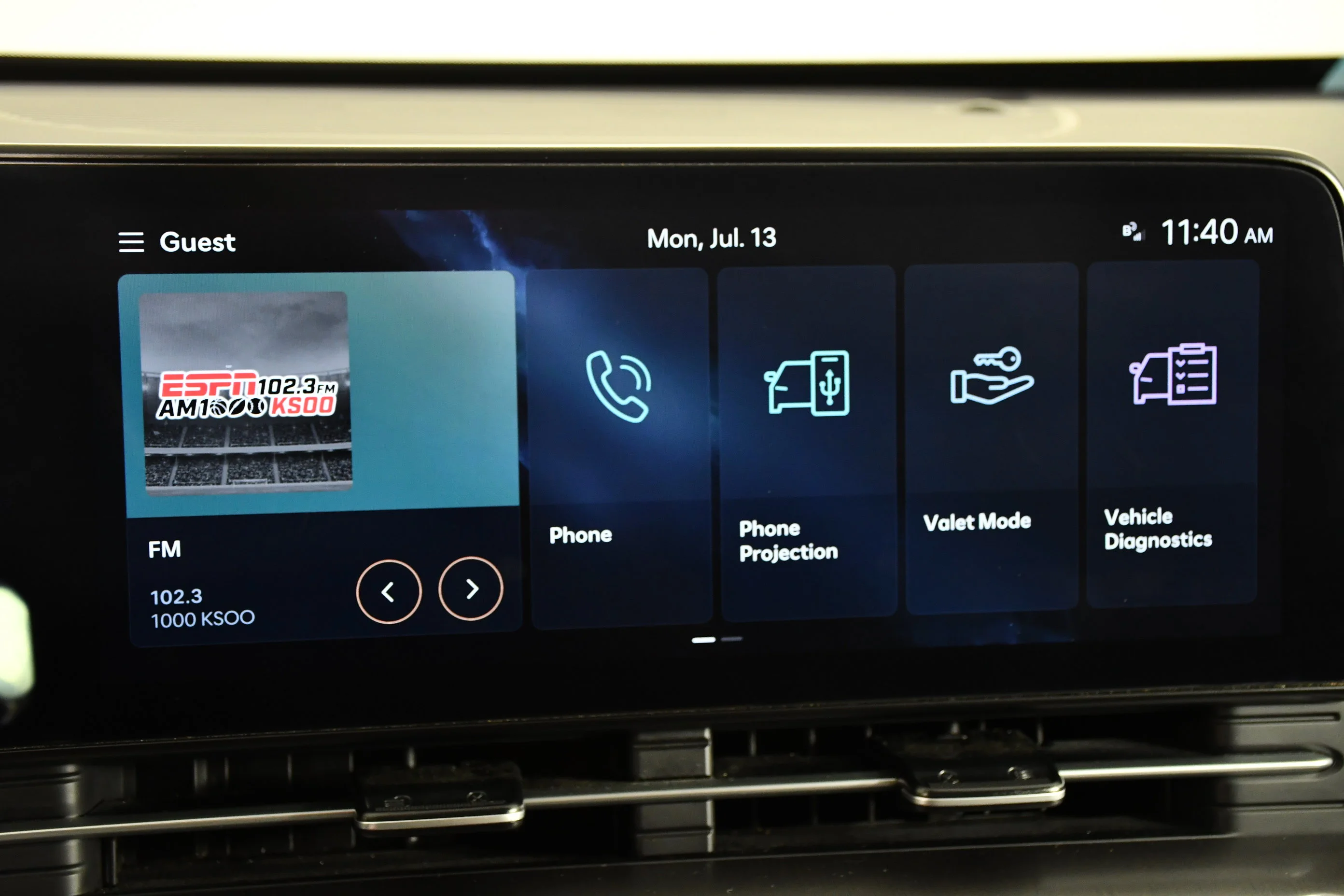 Used 2025 Abyss Black Pearl Hyundai SEL image 27