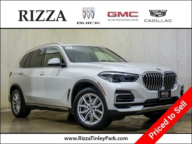 Used 2022 White BMW xDrive40i image 1