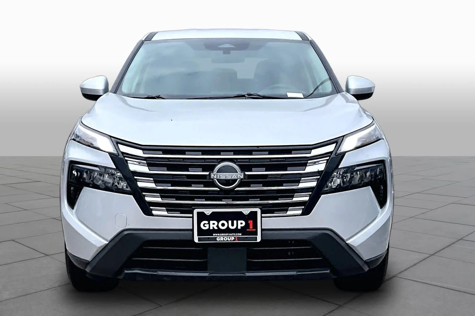 Used 2025 Brilliant Silver Metallic Nissan SV image 4