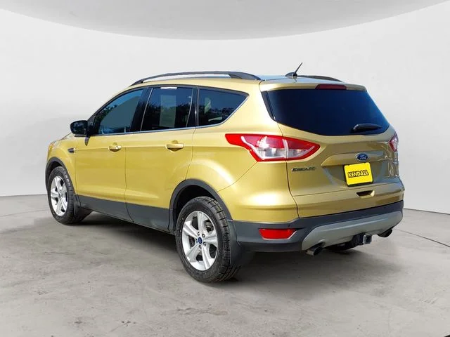 Used 2015 Gold Ford SE image 7